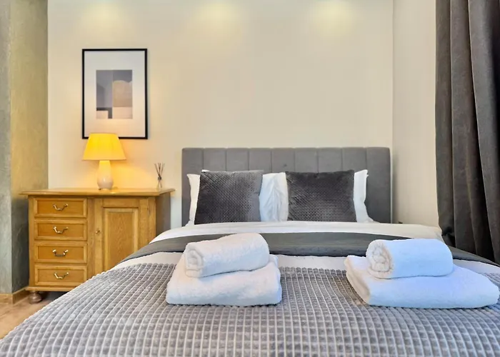 Top Centre 2Bed Apartment For 5 Guests 2 Minutes From High Street