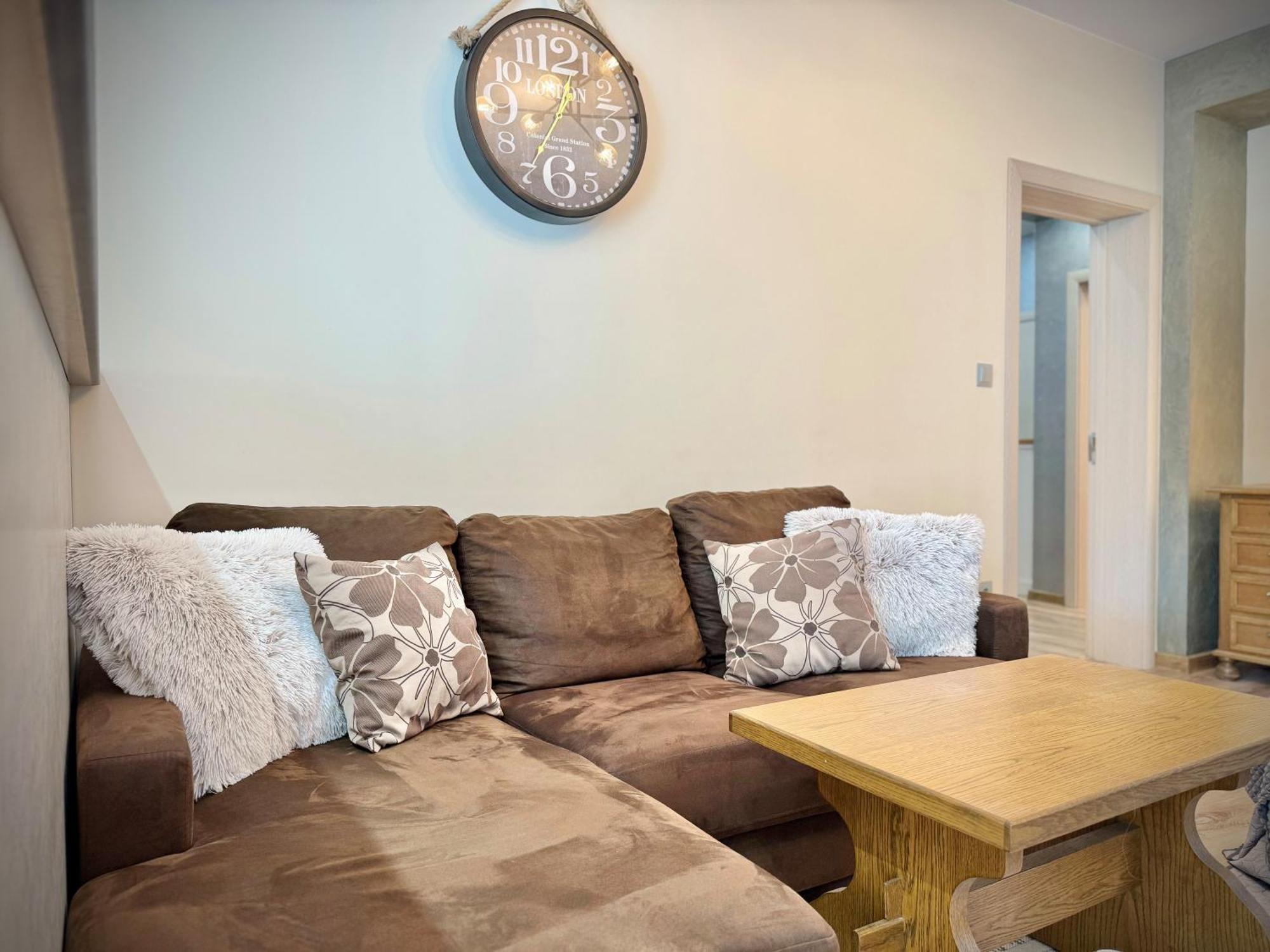 Centre 2bed For 5 Guests 2 Minutes From High Street * Plovdiv