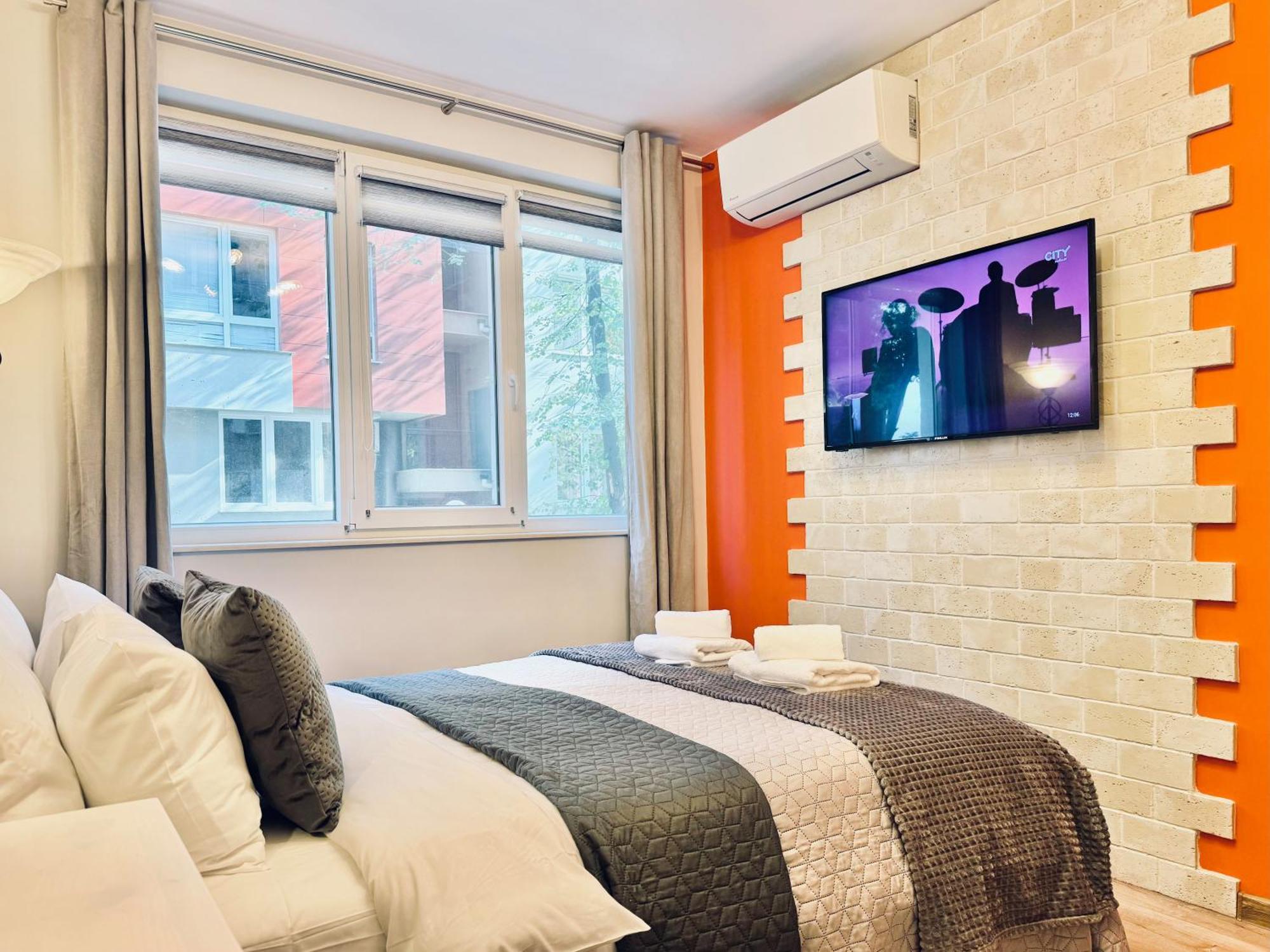 Centre 2bed For 5 Guests 2 Minutes From High Street Apartment Plovdiv