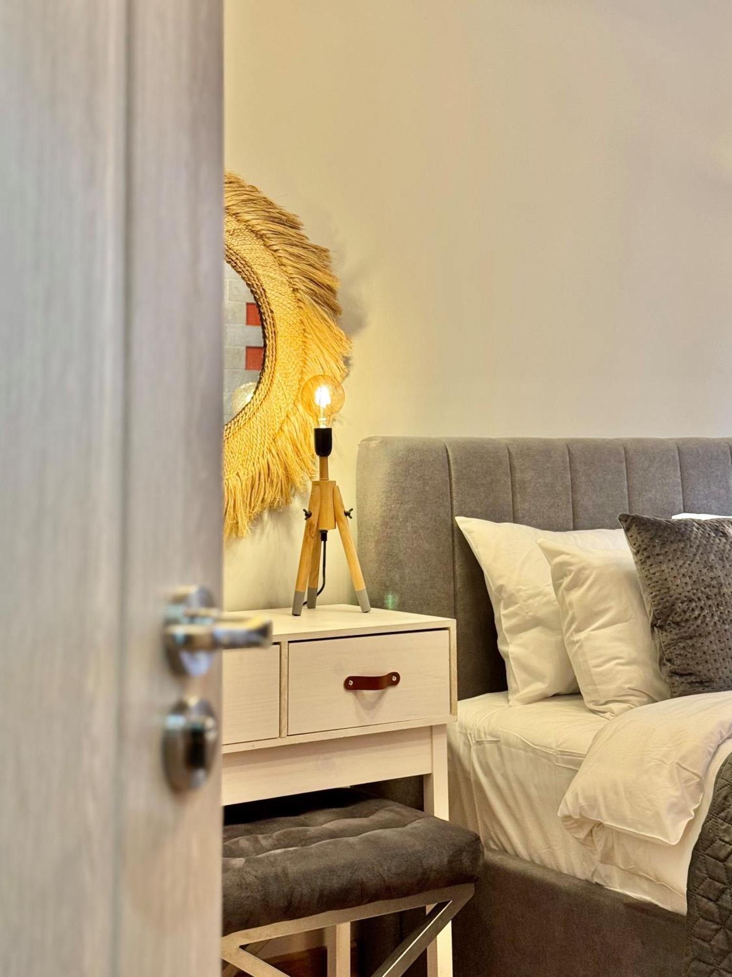 Centre 2bed For 5 Guests 2 Minutes From High Street * Plovdiv